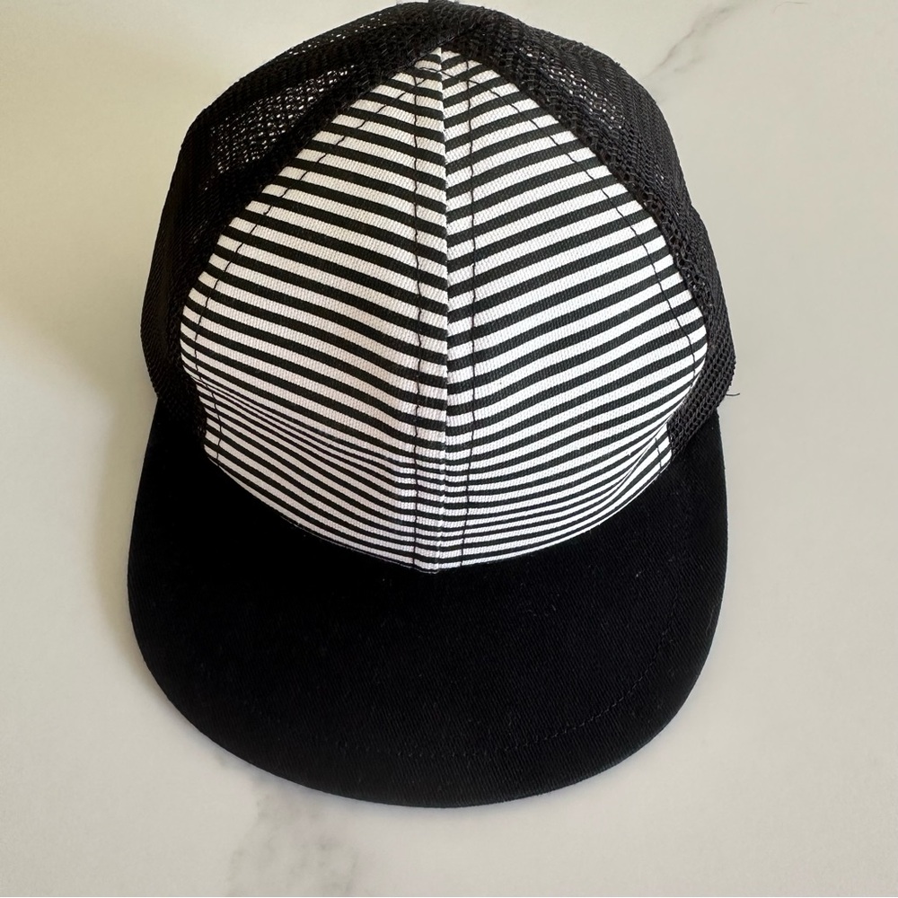 Toddler George Hats Black and White Trucker Hat, size Child